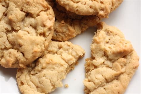 Soft and Chewy Peanut Butter Maple Cookies - Happy …