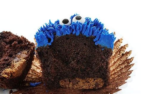 cookie monster cupcakes - i am baker