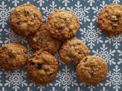 The Oatiest Oatmeal Cookies Ever Recipe - Food Network