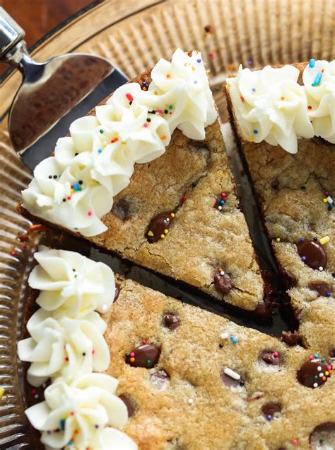 The Best Chocolate Chip Cookie Cake | Cookies and Cups