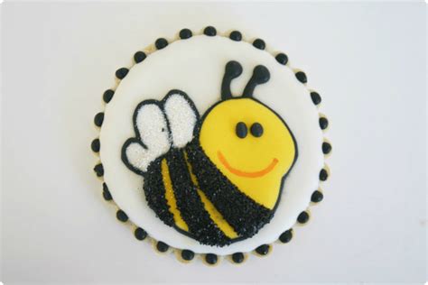 EASY Bumble Bee Cookies | Somewhat Simple