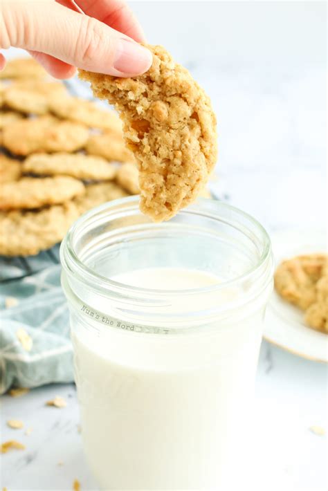 Chewy Oatmeal Cookies - Num's the Word