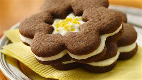 Gingersnap Sandwich Cookies with Lemon Buttercream …