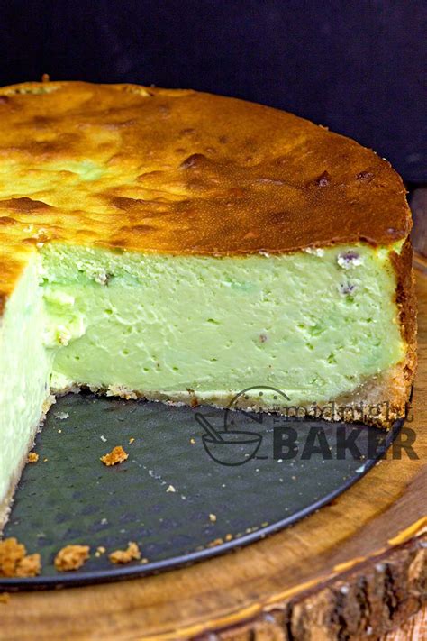 Pistachio Cheesecake - The Midnight Baker
