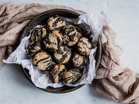 Low-Carb Tahini Swirl Cookies | KetoDiet Blog