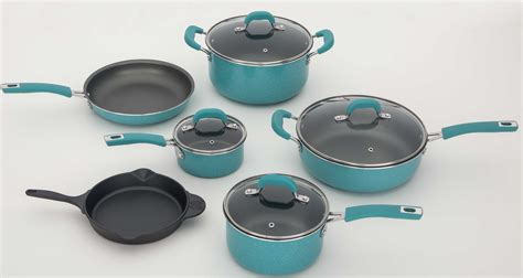 Pioneer Woman Cookware Is No Frontier Folly