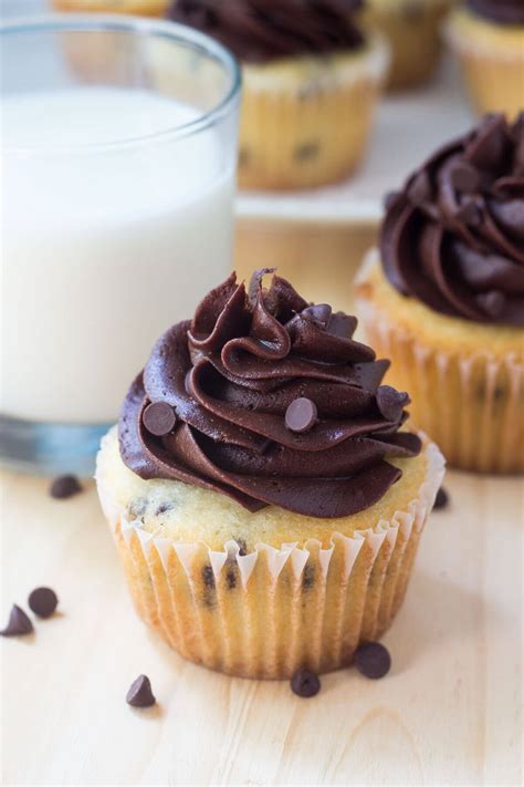 Chocolate Chip Cupcakes with Chocolate Frosting - Oh …