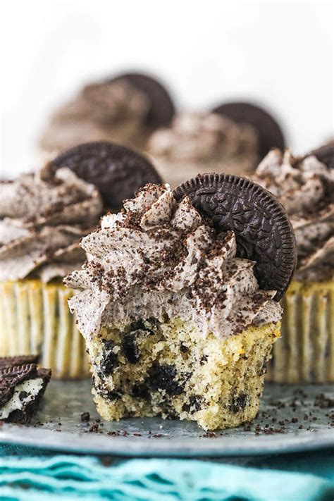 Easy Cookies and Cream Cupcakes | The Best Oreo …