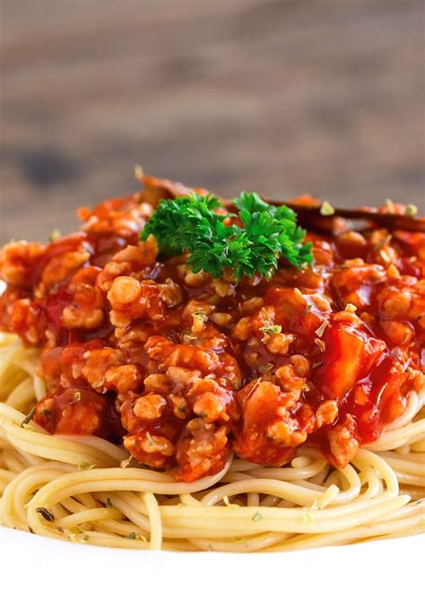 Meat-Lover's Slow Cooker Spaghetti Sauce - Fast and …