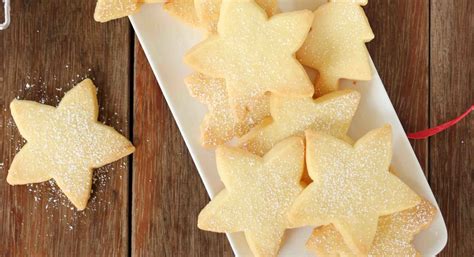Christmas Shortbread Cookies - Butter Baking