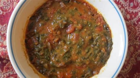 Spinach and Tomato Dal (Indian Lentil Soup) Recipe