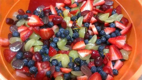 Pretty Yummy Fruit Salad by The Pioneer Woman Recipe