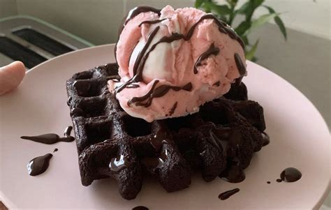 How To Use Brownie Mix To Make Waffles - Simplemost