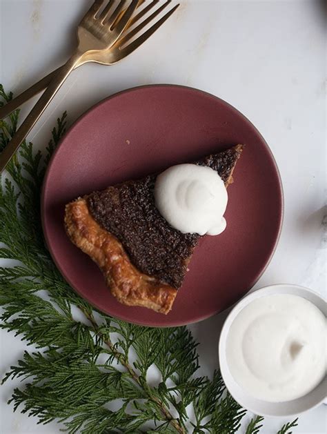 Gingerbread Cookie Pie - A Cozy Kitchen