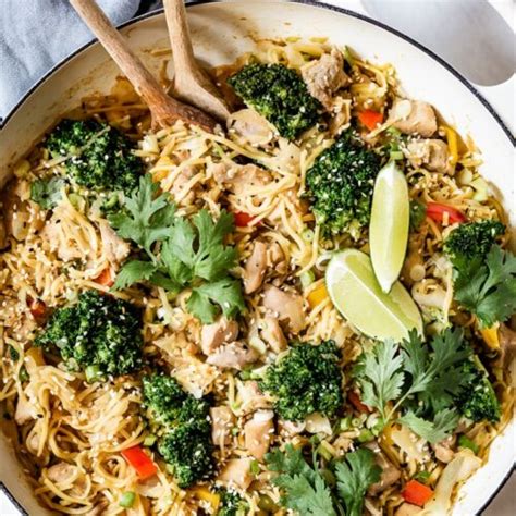 40+ Easy Chicken Recipes To Make For Dinner