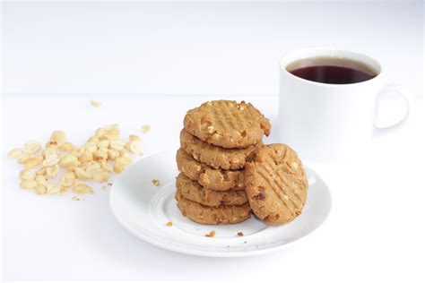 3 Ingredient Peanut Butter Cookies - Swerve
