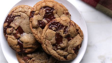 The Best Chewy Chocolate Chip Cookies - YouTube