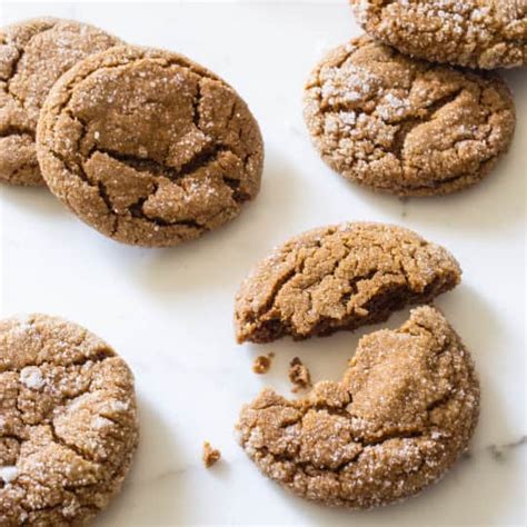 Soft and Chewy Molasses Spice Cookies - America's …