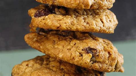 Spiked Oatmeal Raisin Cookies | Recipe - Rachael Ray Show