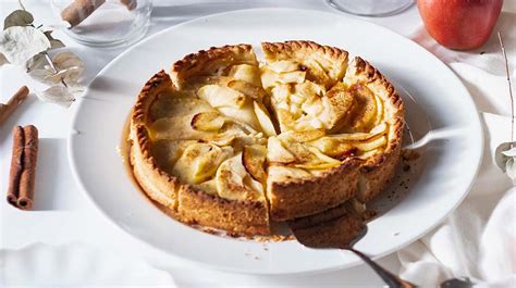 Rustic Apple Tart To Warm Your Heart This Winter
