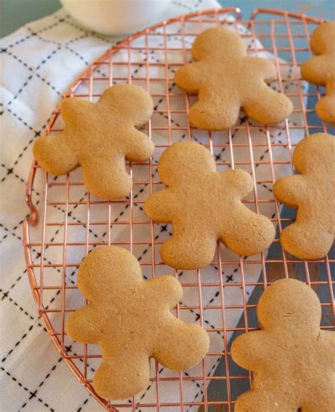 Gluten-Free Gingerbread Cookies - Easy Family Recipes