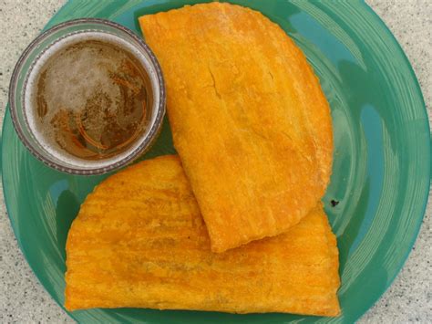 Jamaican Beef Patties Recipe (Jamaican spicy curried meat …