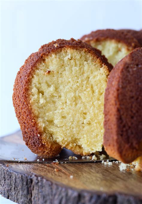 Easy Old Fashioned Pound Cake Recipe - Only 4 …