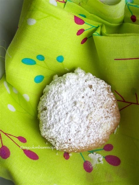 Polvorosas (Colombian Butter and Sugar Cookies