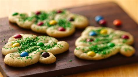 Swirly Christmas Tree Cookies Recipe - Pillsbury.com