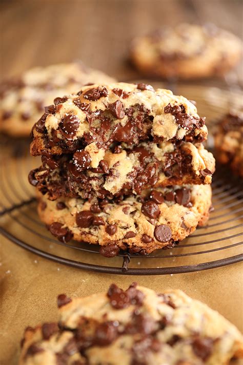Ultimate Bakery Style Chocolate Chip Cookies