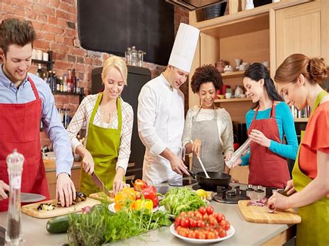 Top 15 Best Cooking Classes Reviews 2022 - Lacademie