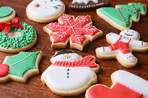 Easiest Christmas Cutout Cookie Recipe - No Chilling …