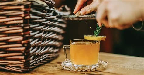 8 Honey Cocktails That Are Worth the Buzz - Liquor.com