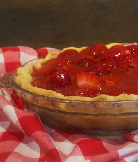 Strawberry Glaze Pie (without jello) - My Country Table