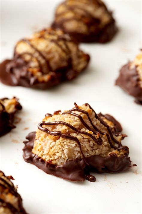 Recipe: 4-Ingredient Chocolate Banana Coconut Cookies
