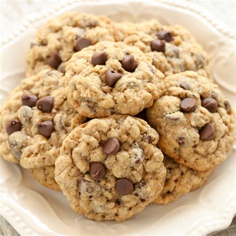 Soft and Chewy Oatmeal Chocolate Chip Cookies - Live …