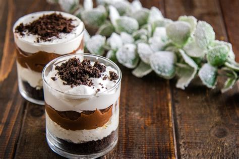 Oreo Dirt Pudding Parfaits (No bake!) - Kylee Cooks