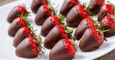 24 Best Strawberry Desserts (+ Easy Recipes) - Insanely …