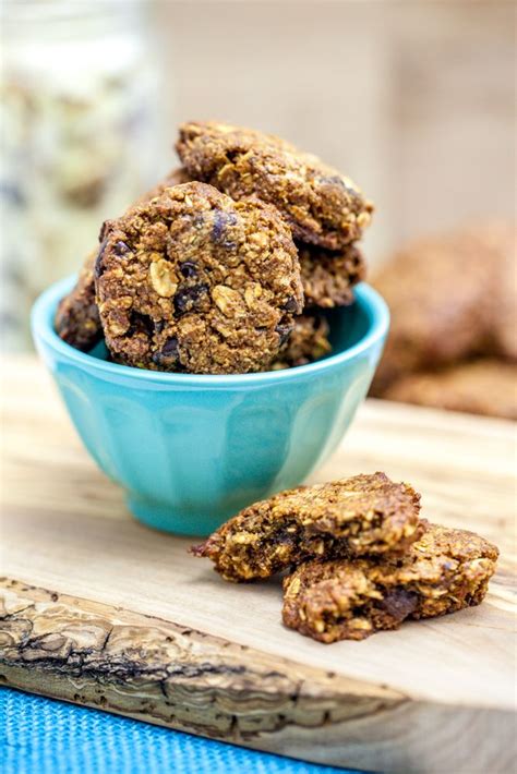 Chewy Apricot Almond Oatmeal Cookies - Keepin' It Kind …
