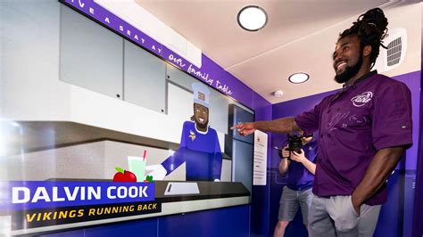 'Chef' Dalvin Cook: Vikings Table 'Truly Means a Lot to Me'