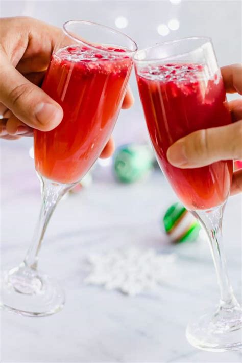30+ Best Christmas Cocktail Recipes: Easy Alcoholic …