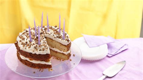 Cream-Filled Butter Pecan Birthday Cake Recipe