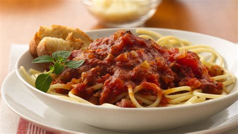 Spaghetti with Marinara Sauce Recipe - BettyCrocker.com
