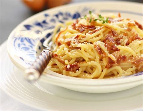 Authentic spaghetti Carbonara Recipe – Easy Pasta …