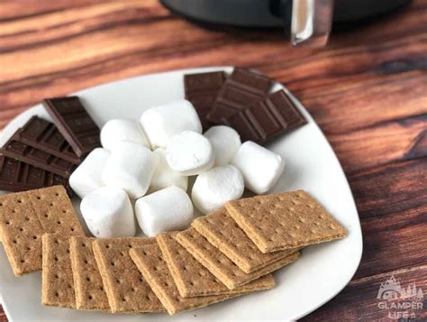 How to Make S’mores in the Air Fryer - Glamper Life