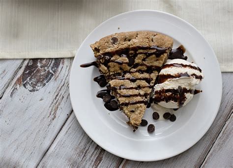 Skillet Cookie Cake Recipe - Restaurant Style! - Mommity