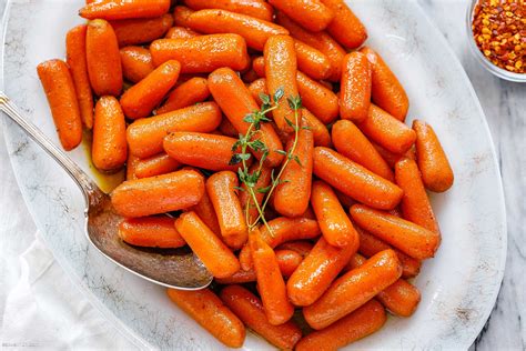 Slow-Cooker Carrots with Honey Balsamic Glaze