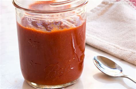 Homemade Sriracha Sauce Recipe - Everyday Dishes