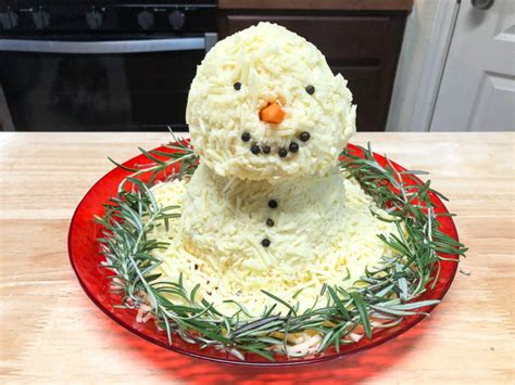 Christmas Snowman Cheese Ball – Catherine's Plates