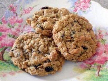Almost Famous Oatmeal Cookies | Tasty Kitchen: A …